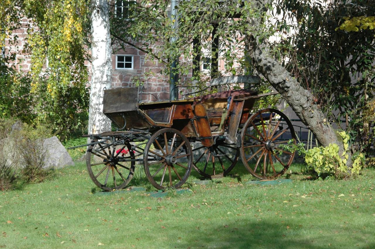 Ferienappartments Kirchhof Sallmannshausen エクステリア 写真